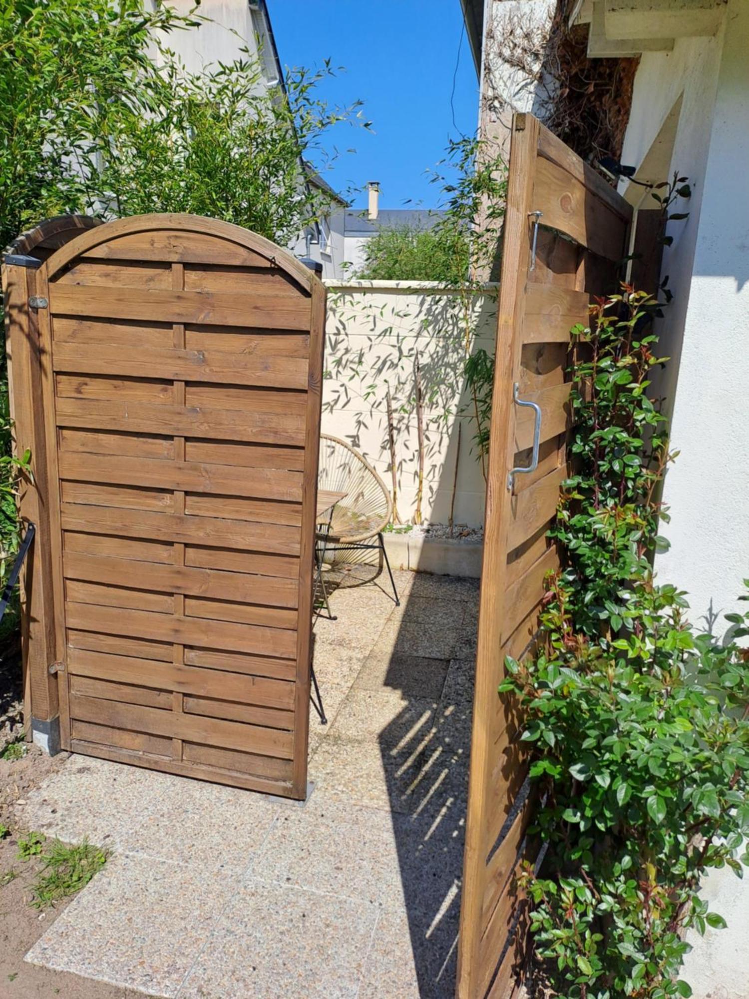 Joli Studio Au Calme Dans Un Jardin Privatif วิสเทรอัม ภายนอก รูปภาพ